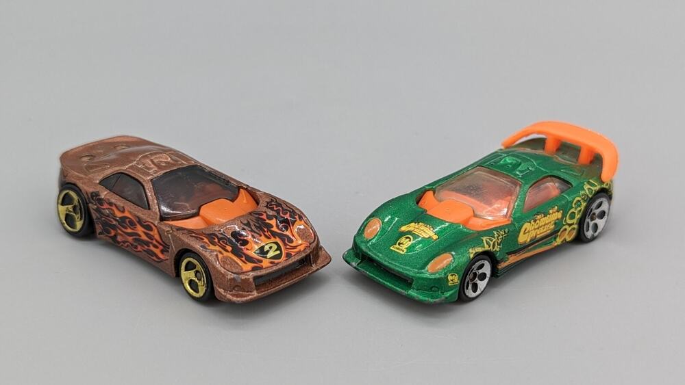 Mattel 1997 Hot Wheels Callaway C7 Green & Bronze Lot 1:64 Diecast Cars
